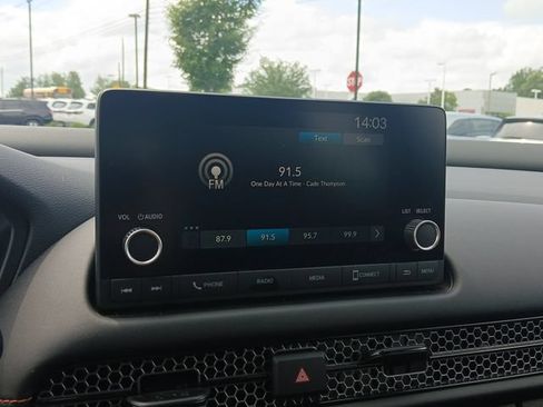 Certified 2025 Honda HR-V Sport image 19