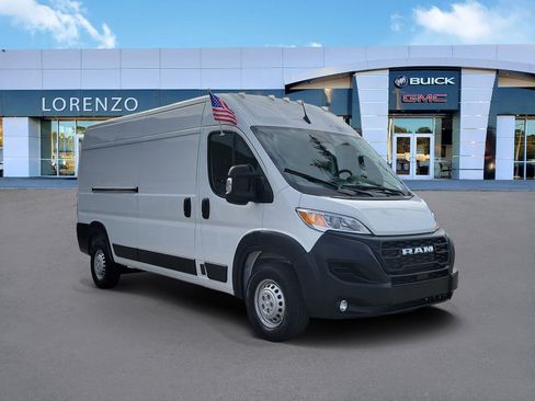 Used 2026 RAM ProMaster 2500 w/ Convenience Group FWD image 3