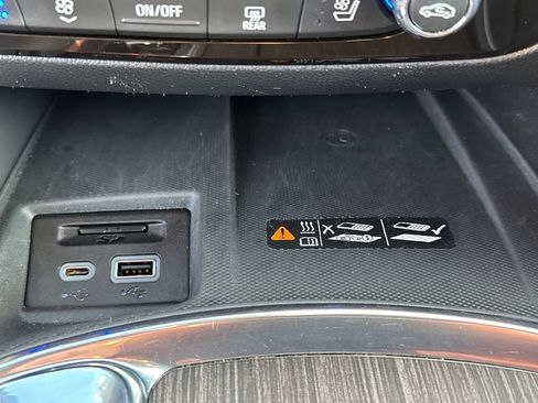 Certified 2024 Buick Enclave Avenir AWD/4WD image 32