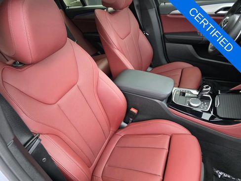 Used 2025 BMW X4 xDrive30i w/ M Sport Package AWD/4WD image 29