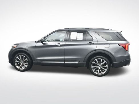 Used 2025 Ford Explorer Platinum w/ Ultimate Package image 10