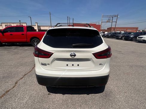 Used 2021 Nissan Rogue Sport SL image 4