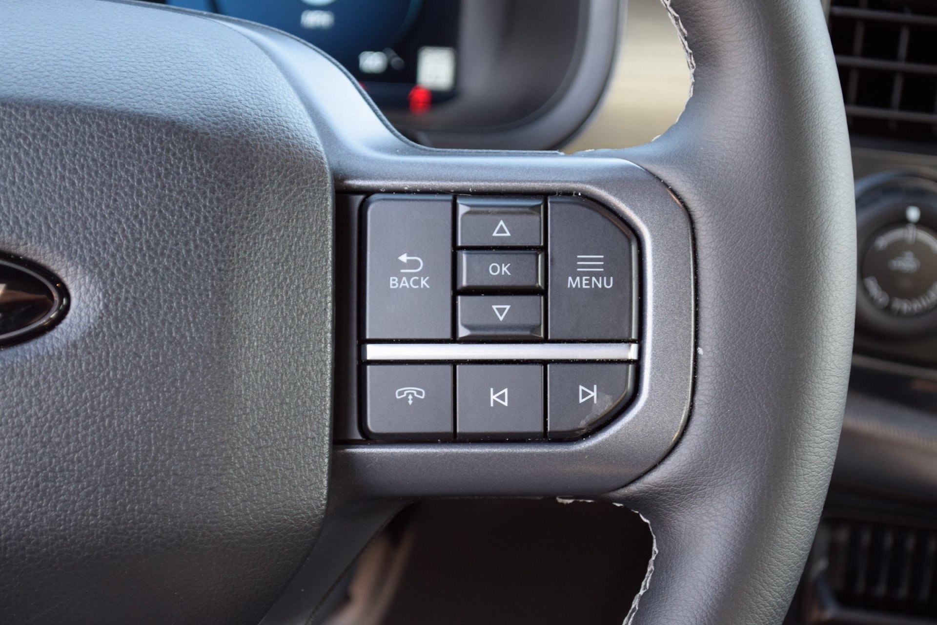 Used 2025 Ford F150 Lariat AWD/4WD image 7