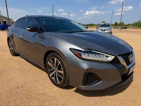 Used 2020 Nissan Maxima 3.5 SV w/ Floor Mat Group FWD image 4