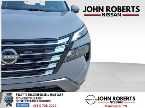 Certified 2025 Nissan Rogue SL FWD image 13