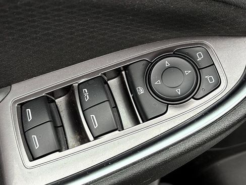 Used 2018 Chevrolet Malibu LT image 17