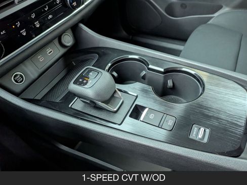 Used 2023 Nissan Rogue S image 16