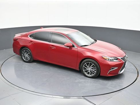 Used 2017 Lexus ES 350 w/ Luxury Package FWD image 57