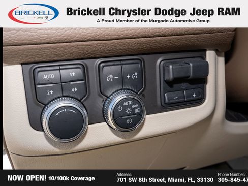 Used 2021 GMC Yukon Denali w/ Denali Premium Package image 27