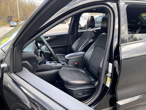 Used 2024 Ford Escape ST-Line w/ Tech Pack #1 AWD/4WD image 10