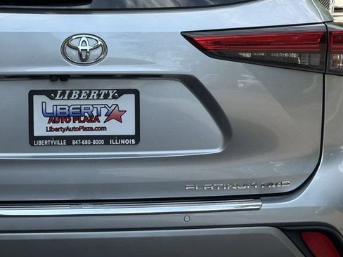 Used 2020 Toyota Highlander Platinum AWD/4WD image 21