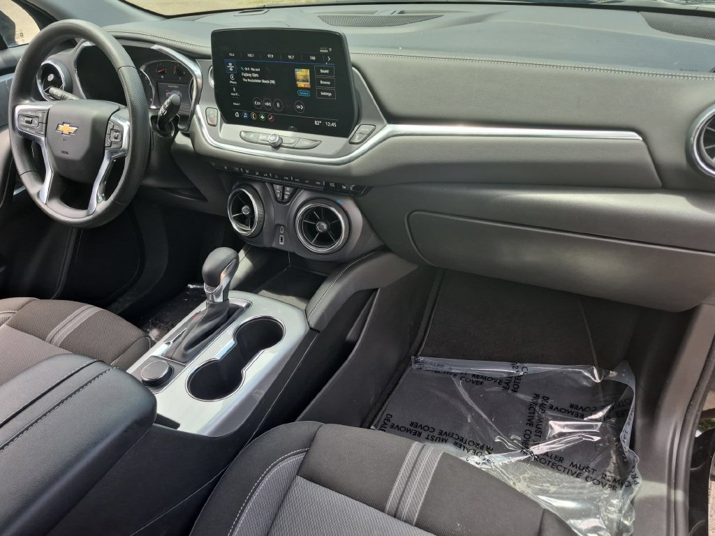 Used 2025 Chevrolet Blazer LT FWD image 31