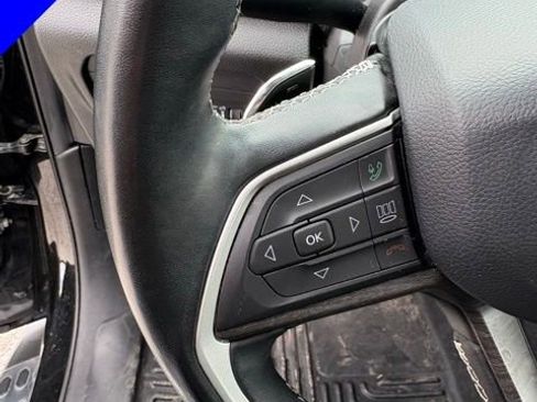 Used 2022 Jeep Grand Cherokee L Limited w/ Luxury Tech Group II image 15