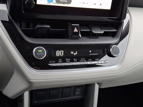 Used 2023 Toyota Corolla Cross LE image 15