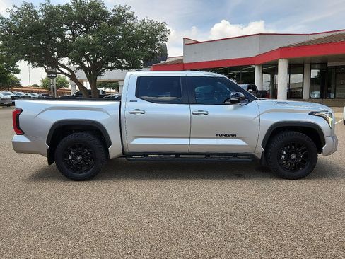 Used 2025 Toyota Tundra Limited AWD/4WD image 5