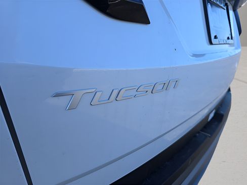Certified 2025 Hyundai Tucson Limited FWD image 10