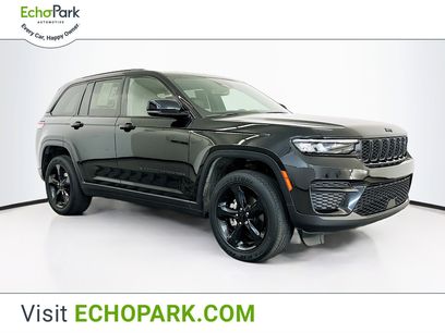 Used 2023 Jeep Grand Cherokee Altitude
