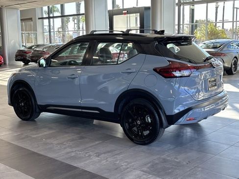 Used 2021 Nissan Kicks SR w/ SR Premium Package image 7