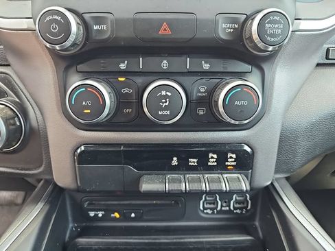 Used 2019 RAM 1500 Big Horn AWD/4WD image 26