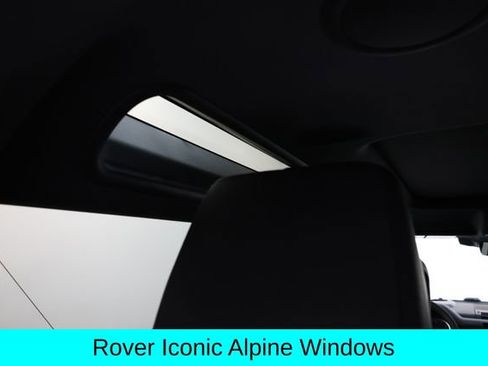 Used 2023 Land Rover Defender 90 V8 image 46