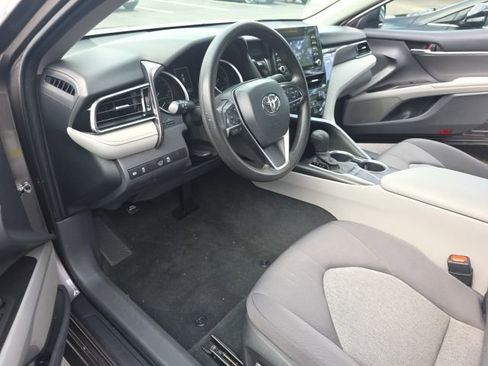 Used 2022 Toyota Camry LE image 9