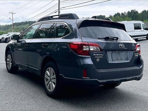 Used 2017 Subaru Outback 2.5i Premium AWD/4WD image 6