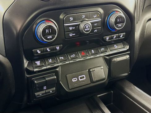 Used 2021 Chevrolet Silverado 2500 LTZ w/ LTZ Plus Package image 15