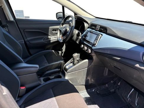 Used 2025 Nissan Versa SV FWD image 20
