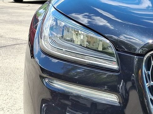 Used 2021 Lincoln Corsair Reserve AWD/4WD image 9