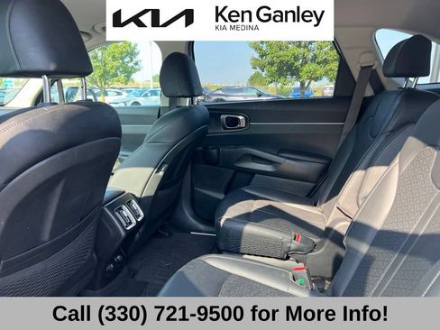Certified 2023 Kia Sorento EX AWD/4WD image 11