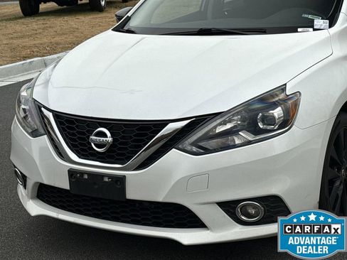 Used 2017 Nissan Sentra SR Turbo w/ SR Midnight Edition image 10
