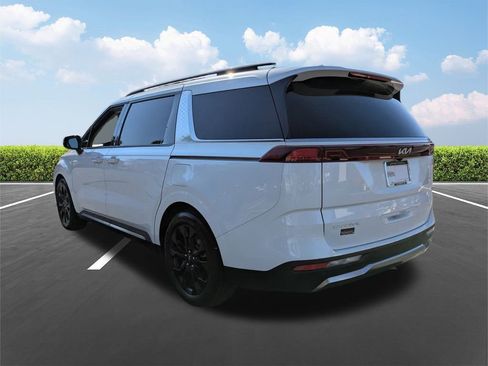 Used 2024 Kia Carnival SX Prestige image 6