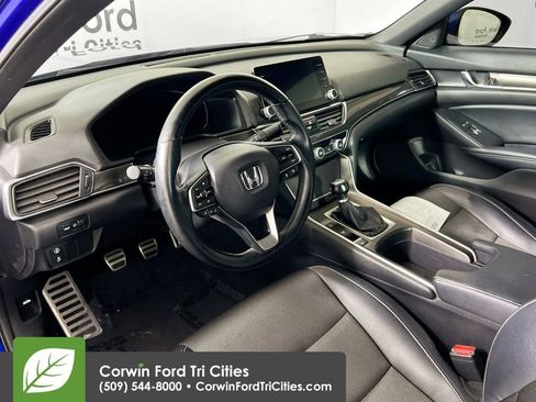 Used 2018 Honda Accord Sport image 3