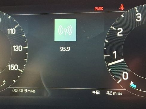 New 2026 Land Rover Discovery Limited Edition image 18