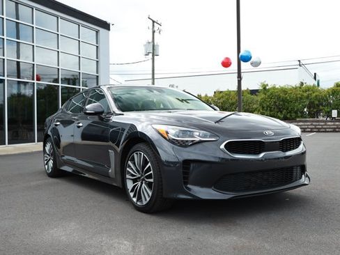 Used 2019 Kia Stinger Premium AWD/4WD image 3