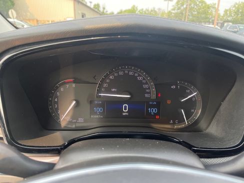 Used 2018 Cadillac XT5 Luxury FWD image 23