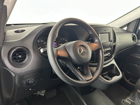 Used 2019 Mercedes-Benz Metris image 11