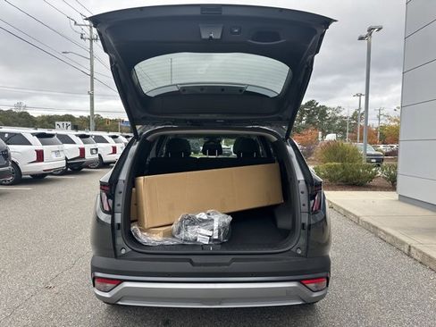 New 2025 Hyundai Tucson Limited image 37