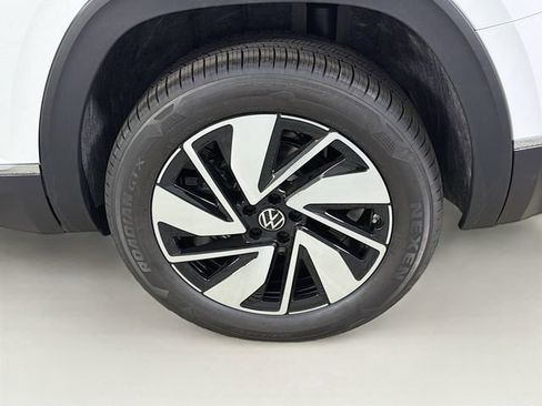 New 2026 Volkswagen Atlas SEL AWD/4WD image 33