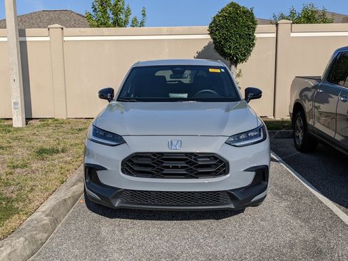 Used 2024 Honda HR-V Sport image 2