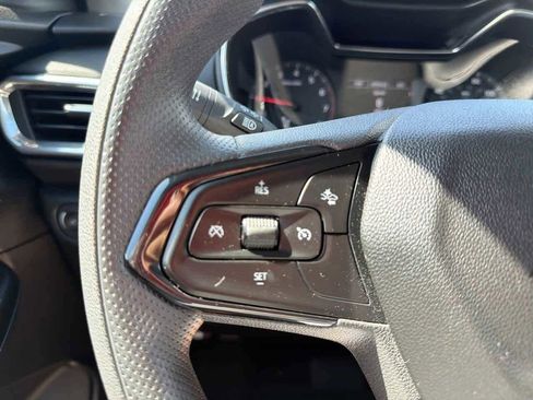 Used 2023 Chevrolet TrailBlazer LT image 24