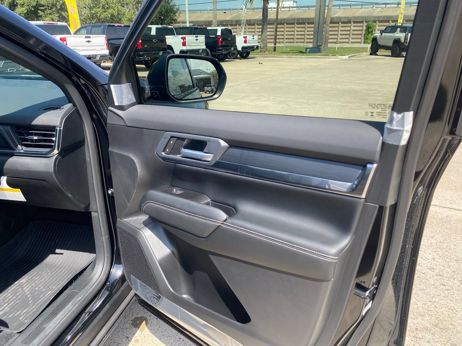 New 2027 GMC Terrain Elevation w/ LPO, Floor Liner Package FWD image 9