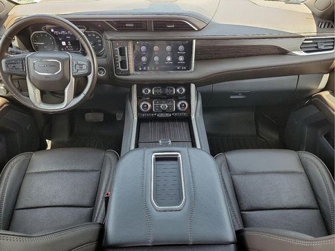 Used 2021 GMC Yukon XL Denali AWD/4WD image 11