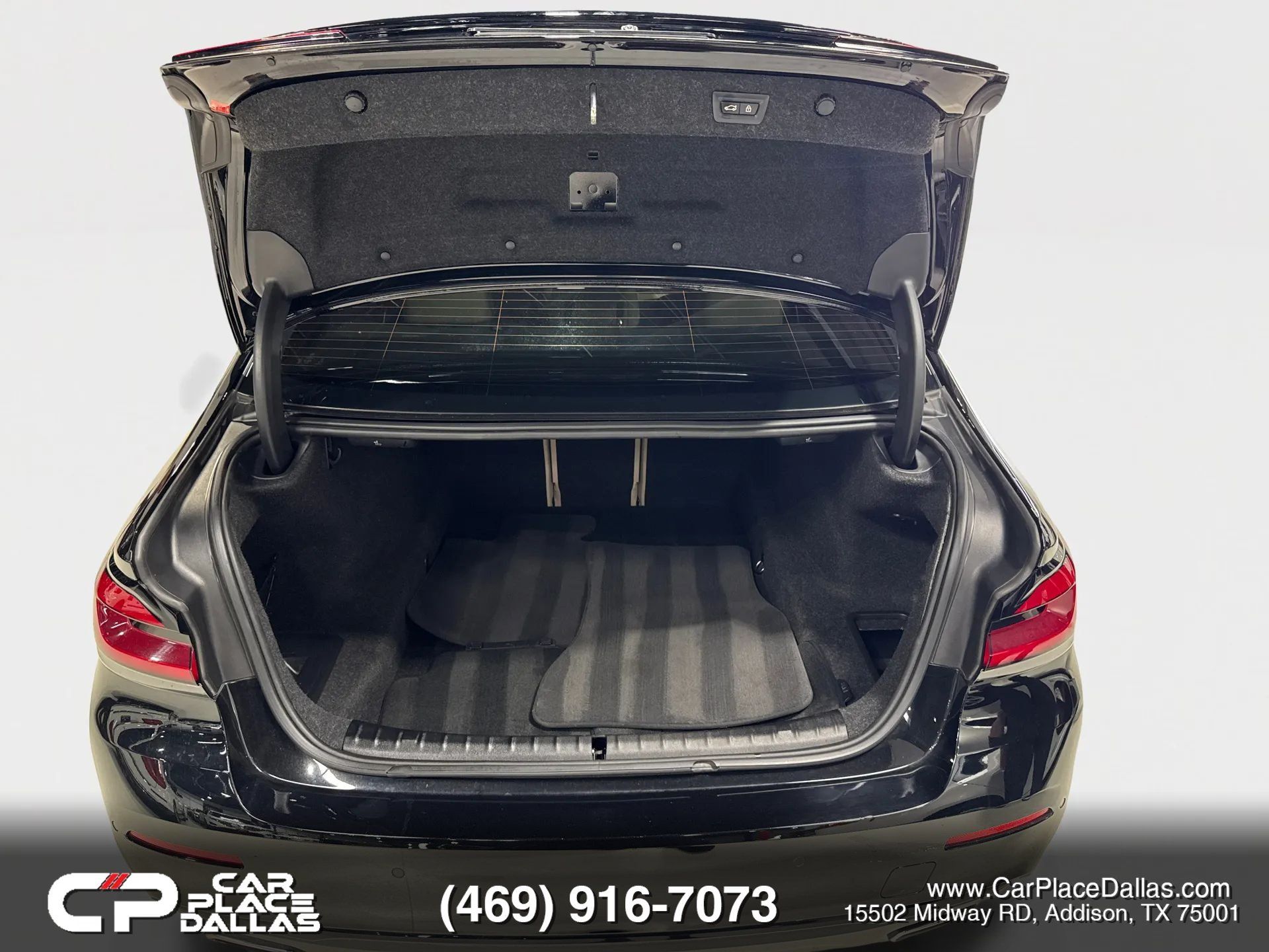 Used 2023 BMW 530i w/ Premium Package RWD image 22