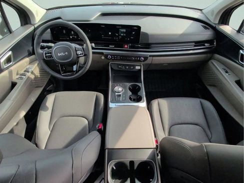 New 2026 Kia Carnival LXS FWD image 21