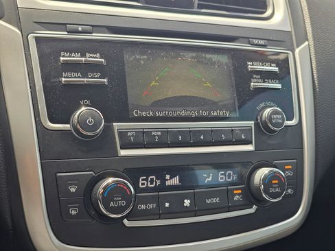 Used 2017 Nissan Altima 2.5 SV FWD image 25