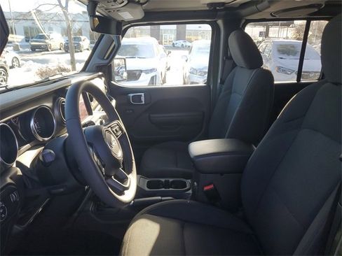 Certified 2023 Jeep Gladiator Sport image 18