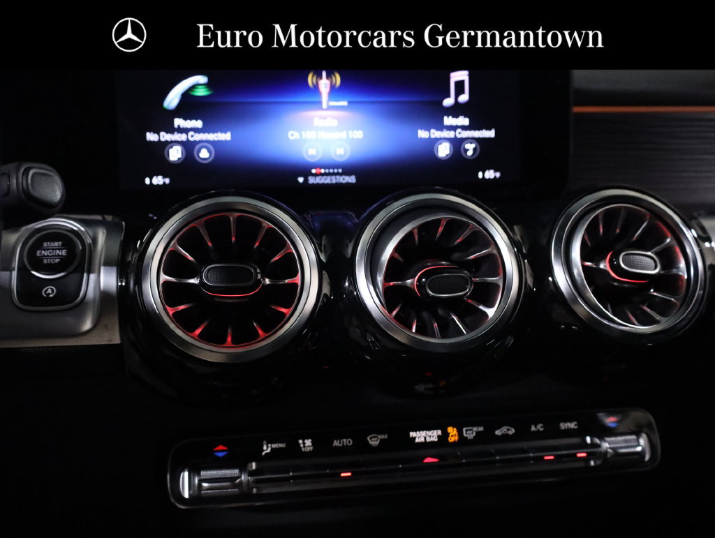 Used 2023 Mercedes-Benz GLB 250 4MATIC w/ Premium Package image 21