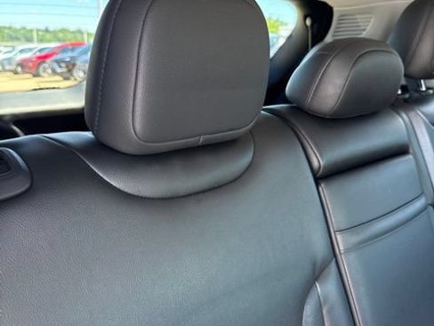 Used 2018 Jeep Compass Limited w/ Navigation Group AWD/4WD image 42