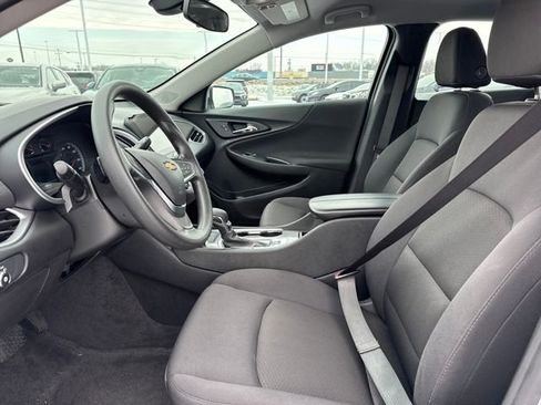 Used 2022 Chevrolet Malibu LT image 12